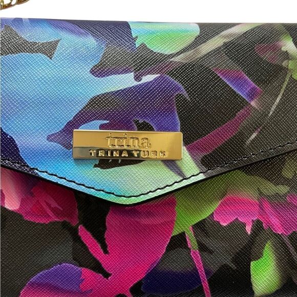 TRINA TURK Black Multi Colored Watercolor Chain Crossbody Purse - Picture 3 of 6